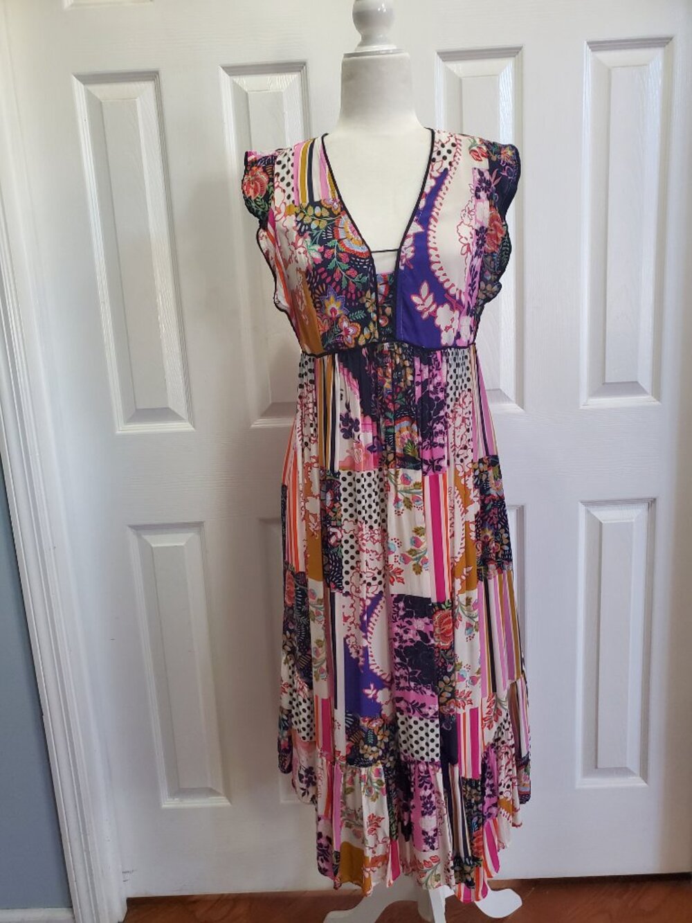 Anthropologie Patchwork Midi Dress Size 8 Boho Floral Stripe V Neck Tiered Color - Picture 14 of 14